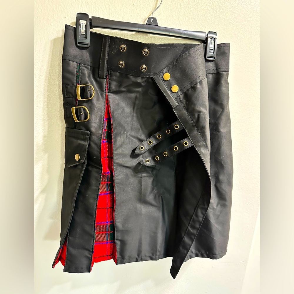 Women’s Tartan Kilt - NWT, hybrid utility kilt